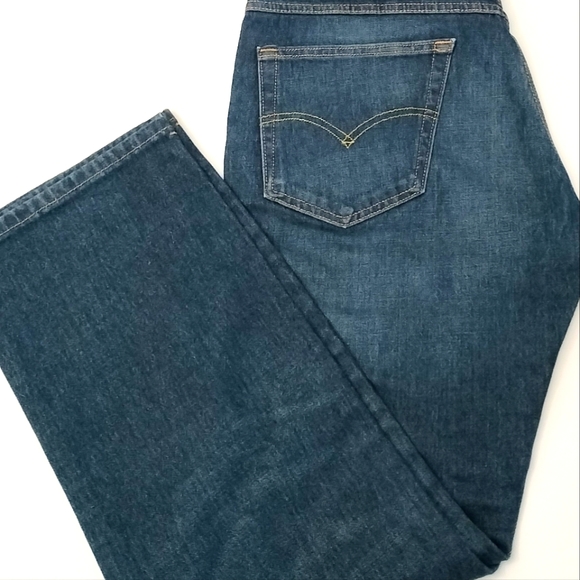 Levis Men 36"W 32"L Regular Fit Straight Leg. - Picture 3 of 13